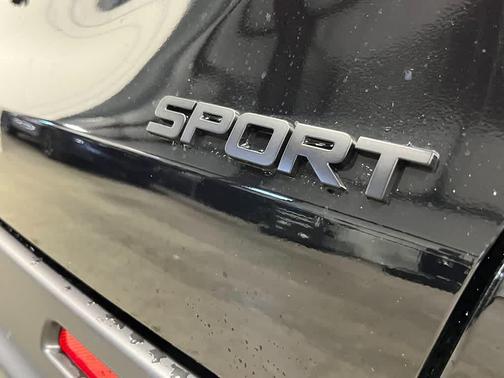 Crystal Black Pearl 2027 Honda HR-V Sport