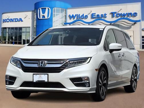 White Diamond Pearl 2019 Honda Odyssey Elite