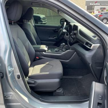 Celestial Silver Metallic 2023 Toyota Highlander LE