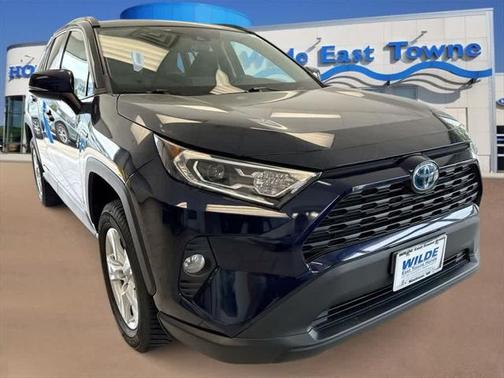 2020 Toyota RAV4 Hybrid XLE