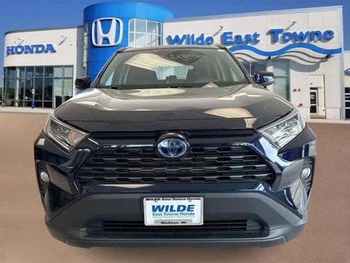 2020 Toyota RAV4 Hybrid XLE