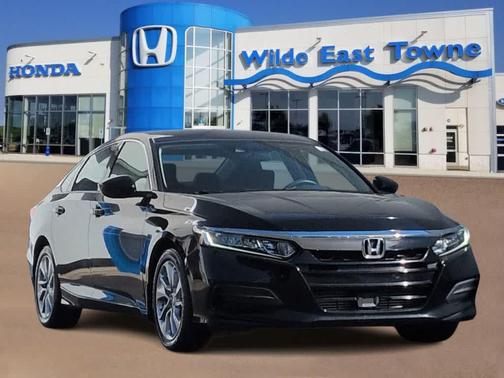 Crystal Black Pearl 2018 Honda Accord LX