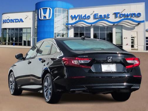 Crystal Black Pearl 2018 Honda Accord LX
