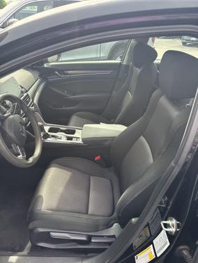 Crystal Black Pearl 2018 Honda Accord LX