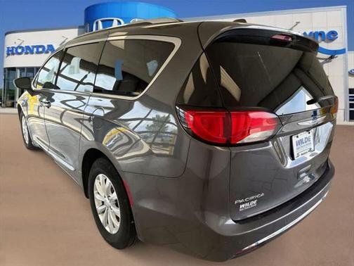 2018 Chrysler Pacifica Touring-L