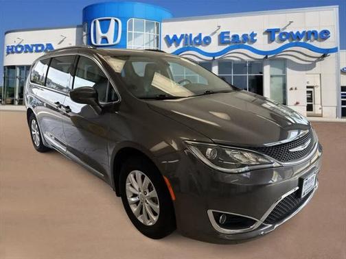 2018 Chrysler Pacifica Touring-L