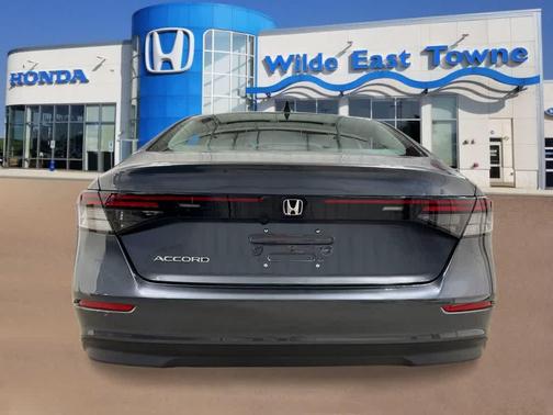 Meteorite Gray Metallic 2026 Honda Accord SE
