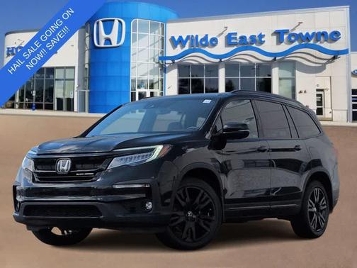Crystal Black Pearl 2022 Honda Pilot AWD Black Edition