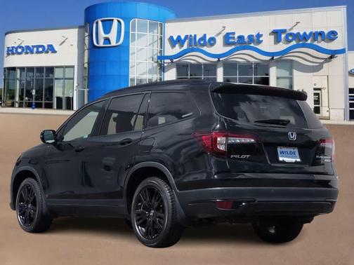 Crystal Black Pearl 2022 Honda Pilot AWD Black Edition