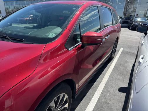Radiant Red Metallic II 2022 Honda Odyssey EX-L