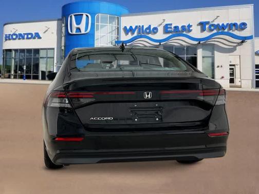 2025 Honda Accord LX 1.5T