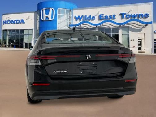 2025 Honda Accord LX 1.5T