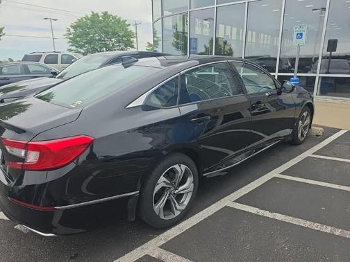 Crystal Black Pearl 2020 Honda Accord EX-L 1.5T