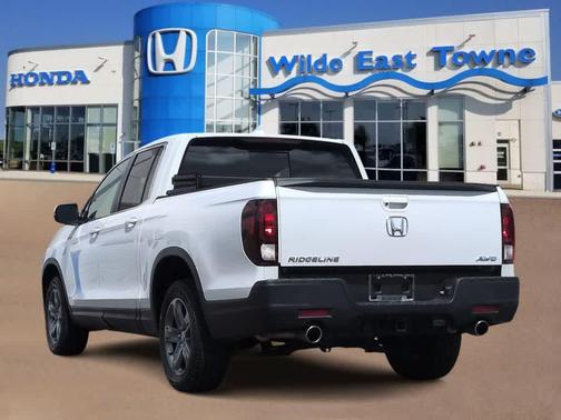 Platinum White Pearl 2023 Honda Ridgeline RTL
