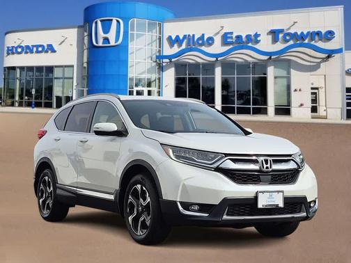 White 2018 Honda CR-V Touring
