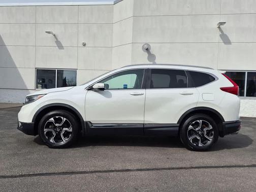 White 2018 Honda CR-V Touring