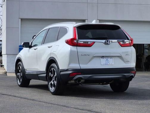 White 2018 Honda CR-V Touring