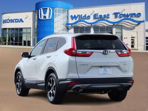 White 2018 Honda CR-V Touring