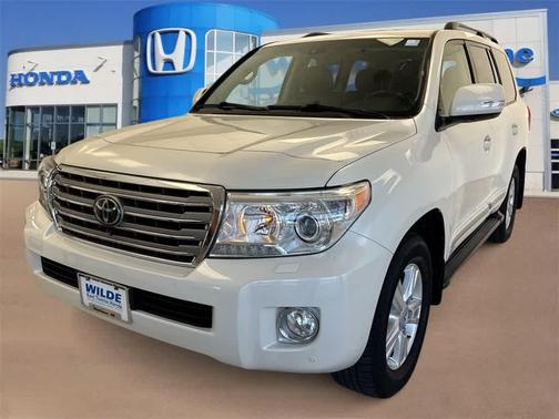 2015 Toyota Land Cruiser Base