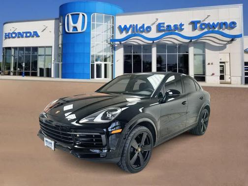 Black 2022 Porsche Cayenne Cayenne