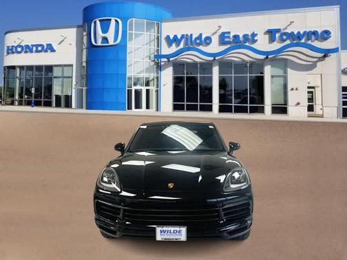 Black 2022 Porsche Cayenne Cayenne