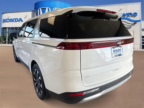 2024 Kia Carnival EX