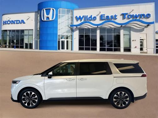 2024 Kia Carnival EX