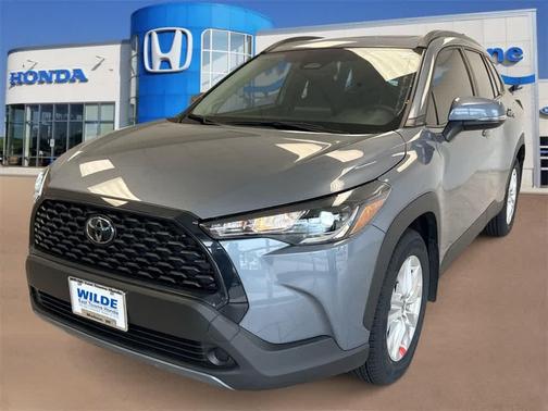 2024 Toyota Corolla Cross LE