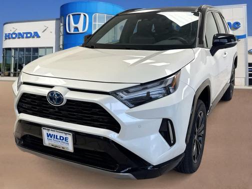 2022 Toyota RAV4 Hybrid SE