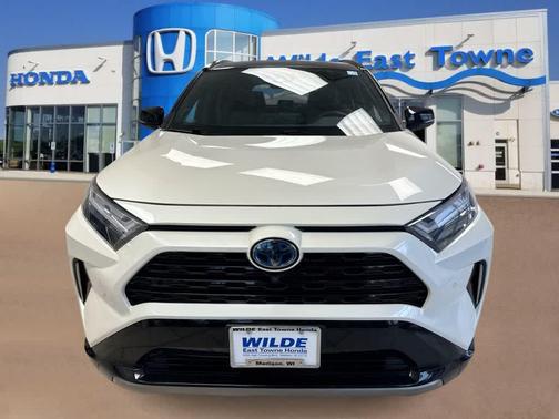 2022 Toyota RAV4 Hybrid SE