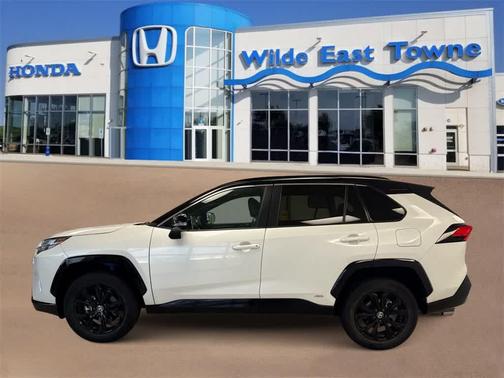 2022 Toyota RAV4 Hybrid SE