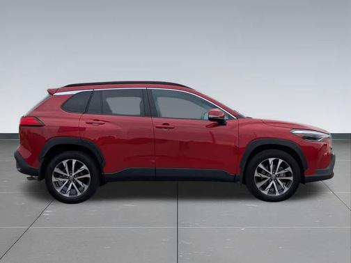 2022 Toyota Corolla Cross XLE