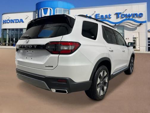 2026 Honda Pilot Touring 8-Passenger