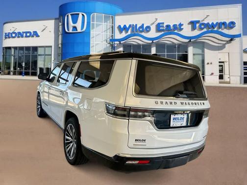 2023 Jeep Grand Wagoneer L Series III 4x4