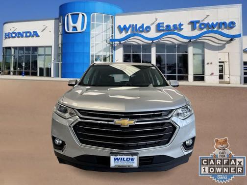 Silver Ice Metallic 2018 Chevrolet Traverse LT Leather
