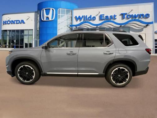 Sonic Gray Pearl 2026 Honda Pilot Touring 8-Passenger