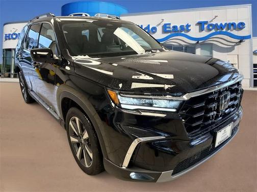 2025 Honda Pilot Touring 8-Passenger