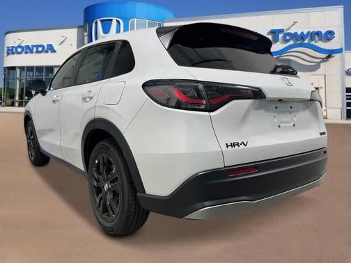 Platinum White Pearl 2027 Honda HR-V Sport