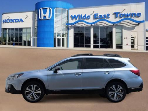 Ice Silver Metallic 2018 Subaru Outback 3.6R Limited