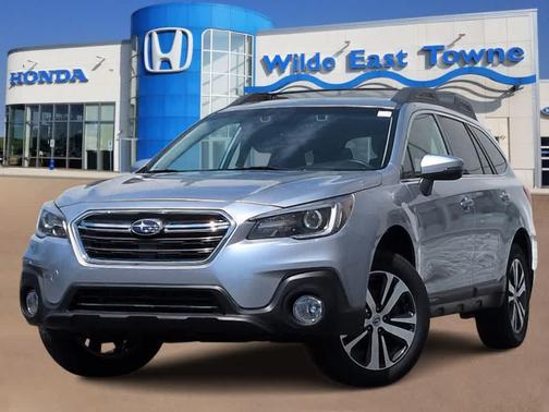 Ice Silver Metallic 2018 Subaru Outback 3.6R Limited