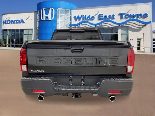 Crystal Black Pearl 2026 Honda Ridgeline RTL