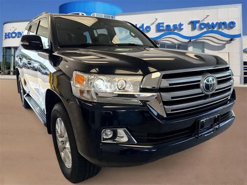 2017 Toyota Land Cruiser Base