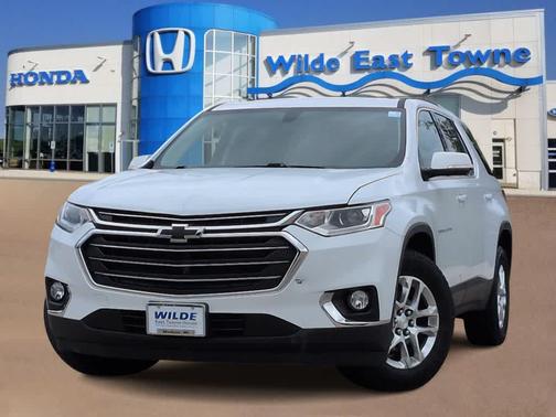 Summit White 2018 Chevrolet Traverse LT Cloth