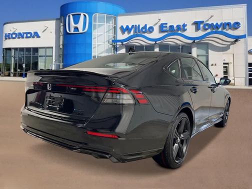 Crystal Black Pearl 2026 Honda Accord Hybrid Sport-L