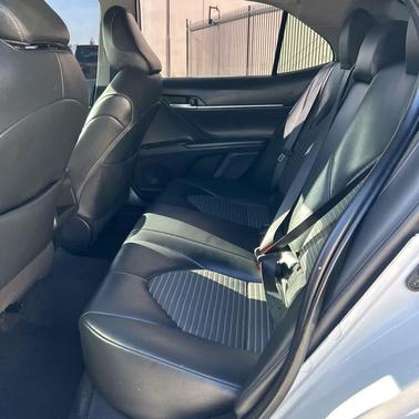 Ice Cap 2023 Toyota Camry SE