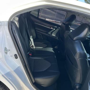 Ice Cap 2023 Toyota Camry SE