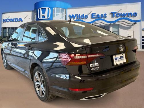 2019 Volkswagen Jetta 1.4T R-Line