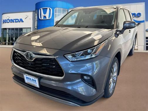 2022 Toyota Highlander Platinum