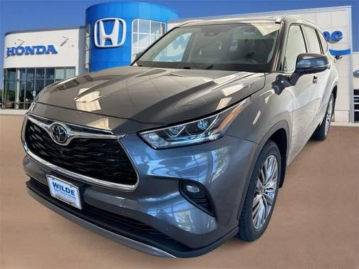 2022 Toyota Highlander Platinum