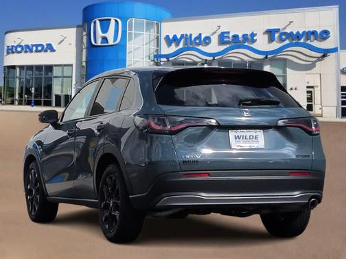 Nordic Forest Pearl 2024 Honda HR-V AWD Sport